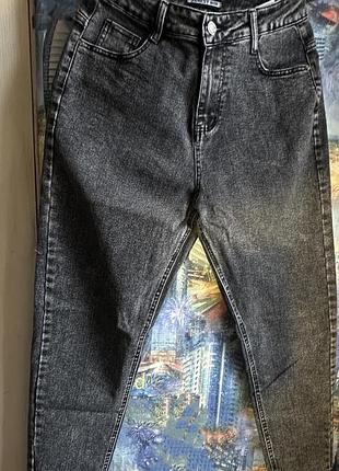 Сірі джинси. с-м