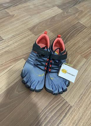 Трекінгові кросівки/vibram fivefingers/р40