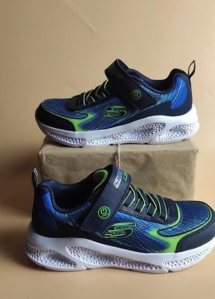 Кросівки skechers  р.31 довжина устілки 20,5 см.