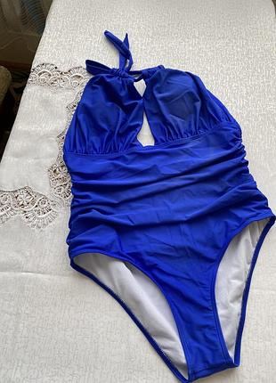 Актуальний суцільний купальник