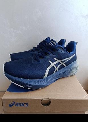 Мужские кроссовки asics novablast 4 platinum модель1011b945-400 размеры: 44(28см).
