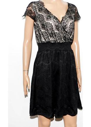 Платье женское черно бежевого цвета