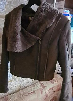 Курточка коротка під замш