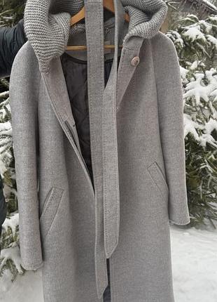 Зимове сіре жіноче пальто