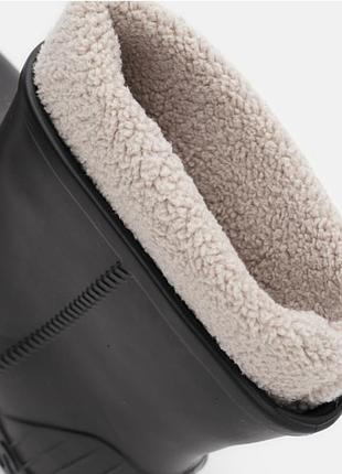 Жіночі зимові чоботи з хутром — легкі та теплі
