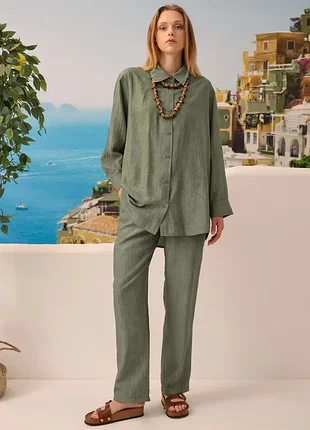 Офисный костюм/ l/ brend hucke