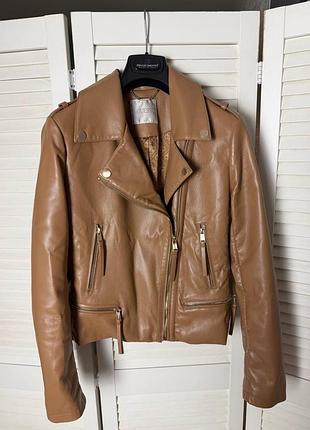 Кожана куртка guess