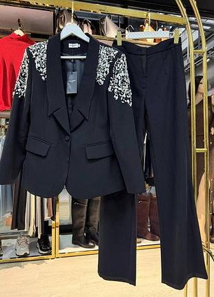 Костюм брючний люкс класу