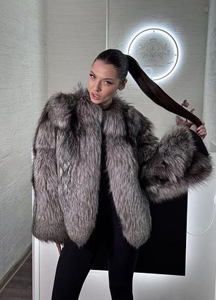 Шуба з хутра чорно-бурої лисиці, чорнобурка