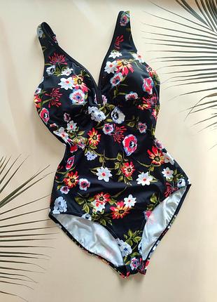 Новый красивый слитный купальник с чашками с паралоновыми вкладышами от bonprix