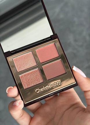 Палетка тіней charlotte tilbury luxury palette у відтінку pillow talk
