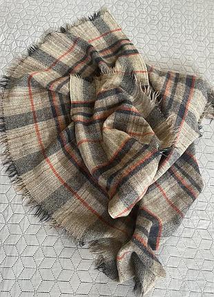 Вовняний плед в клітинку
