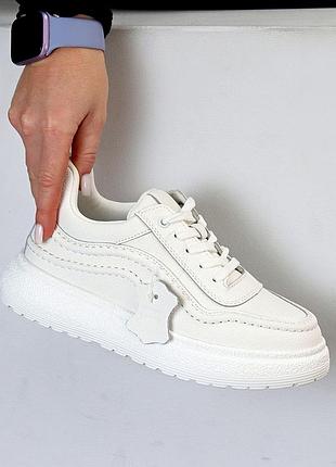 Шикарні універсальні білі кросівки натуральна шкіра флотар