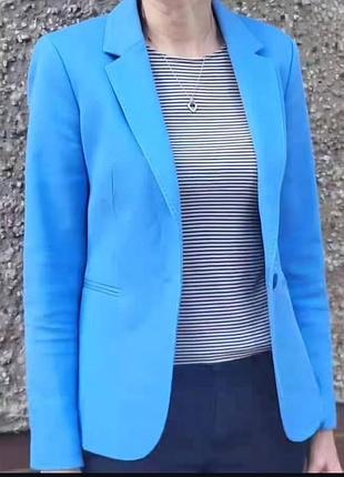 Жакет ніжно-блакитного кольору від massimo dutti