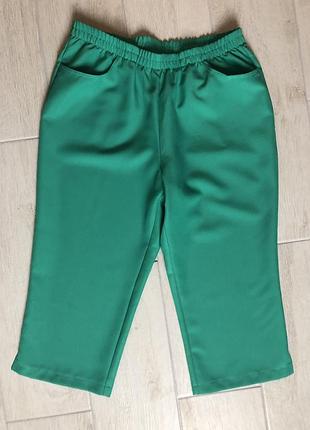 Чудесные, женские, укороченные штаны, бриджи, карманы.