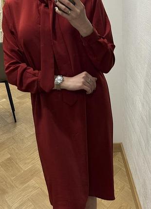 Сукня з бантом міді