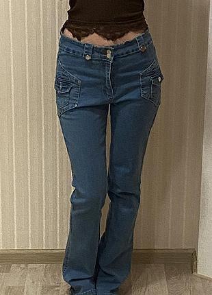 Вінтажні джинси кльош