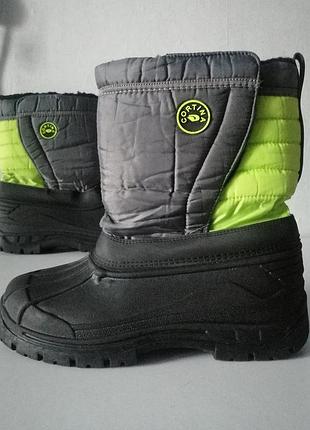 Чоботи утеплені р. 40.