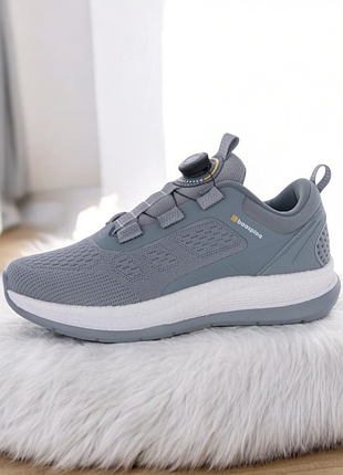 Чоловічі кросівки