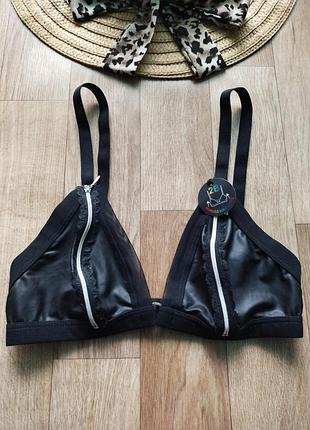 Эффектный бюстгальтер под латекс tezenis