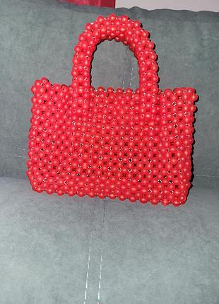 Красная сумка из матовых бусин ручной работы
