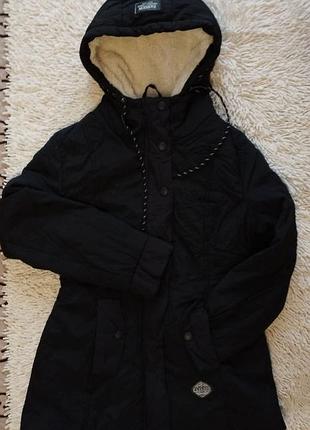 Легкая зимняя куртка на девочку от fashion