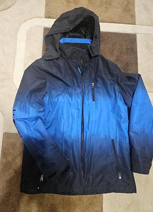 Продам зимнюю куртку на парня