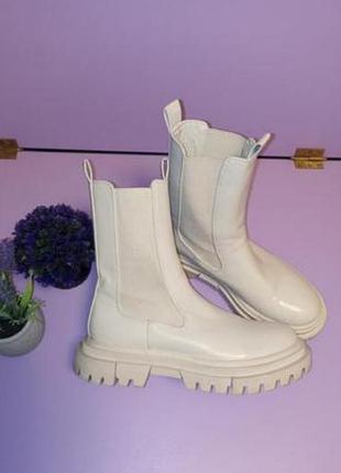 Фирменные ботинки,челси!!