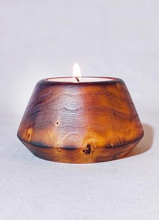 Универсальный подсвечник ручной работы с десенью.