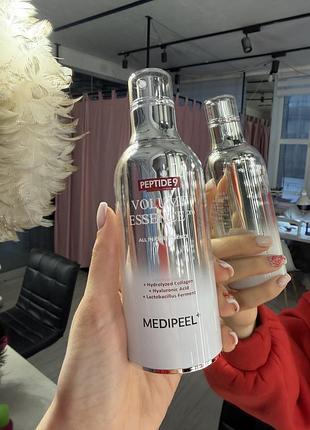 Потужна покращена пінна антивікова есенція з пептидами medi-peel peptide 9 volume all in one essence pro 100мл