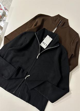 Светр на подвійному замочку