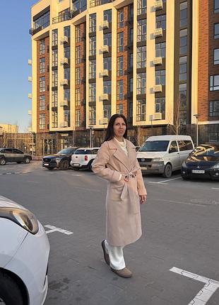 Демісезонне пальто