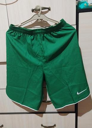 Тренировочные шорты