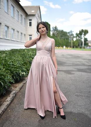 Випускна сукня рожевого кольору в ідеальному стані