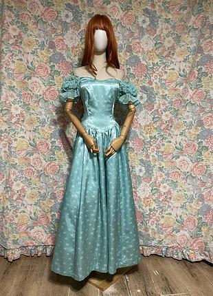 Вечірня сукня