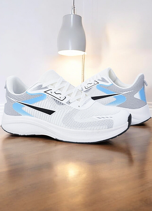 Чоловічі кросівки