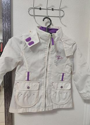 Куртка на дівчинку