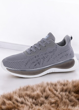 Мужские кроссовки