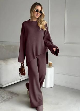 Базовий жіночий ангоровий костюм двійка кофта прямого крою з асиметричним низом та штани палаццо високої посадки на резинці