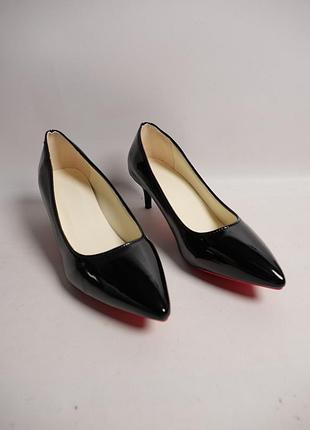 Черные маленькие женские ботиночки 34 размера