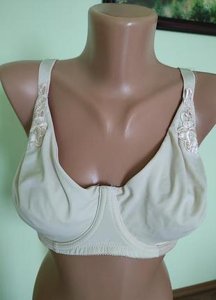 Бюстгальтер ліфчик лифчик