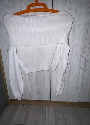 Білий в'язаний светр з відкритими плечима, s.