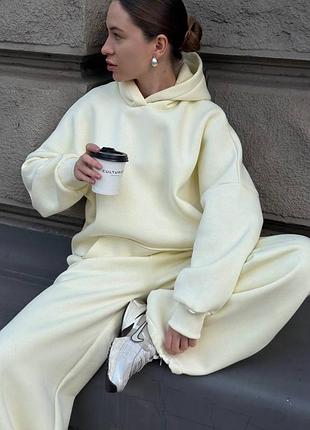 Спортивный костюм на флисе худи с капюшоном с карманом кенгуру с широкими брюками на кулиске