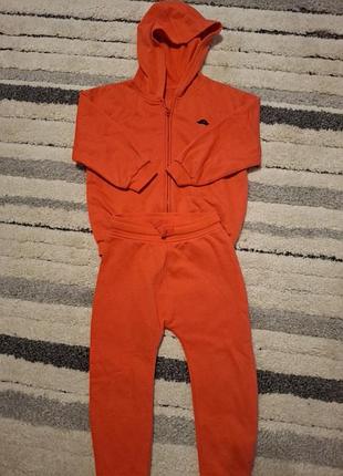 Костюм спортивный