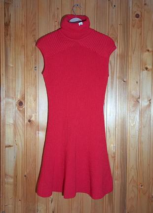 Итальянское вязаное красное платье размера м