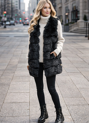 Стильная черная желетка