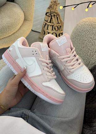 Жіночі кросівки nike dunk low pink-bird