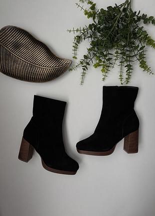 Черевики на підборах