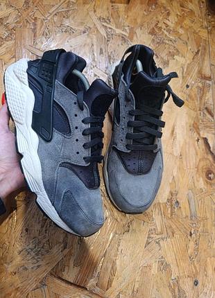Оригінальні демісезонні шкіряні кросівки nike air huarache premium grey 704830-016 men's