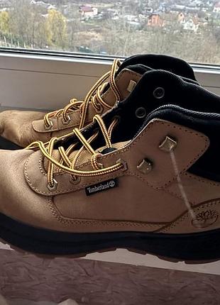 Трекінгові ботинки timberland field trekker mid у коричневому кольорі.